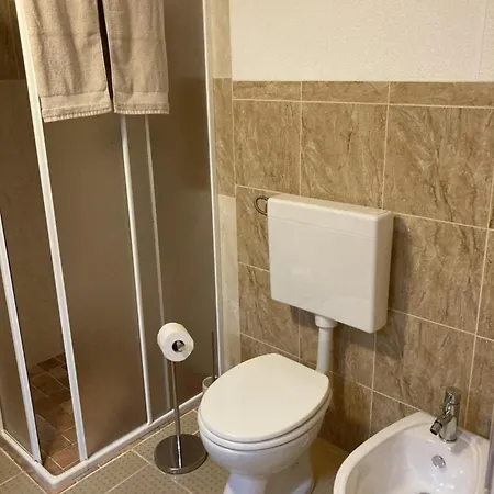Apartment Hisa Pod Lipo